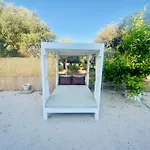 Manolis Studio